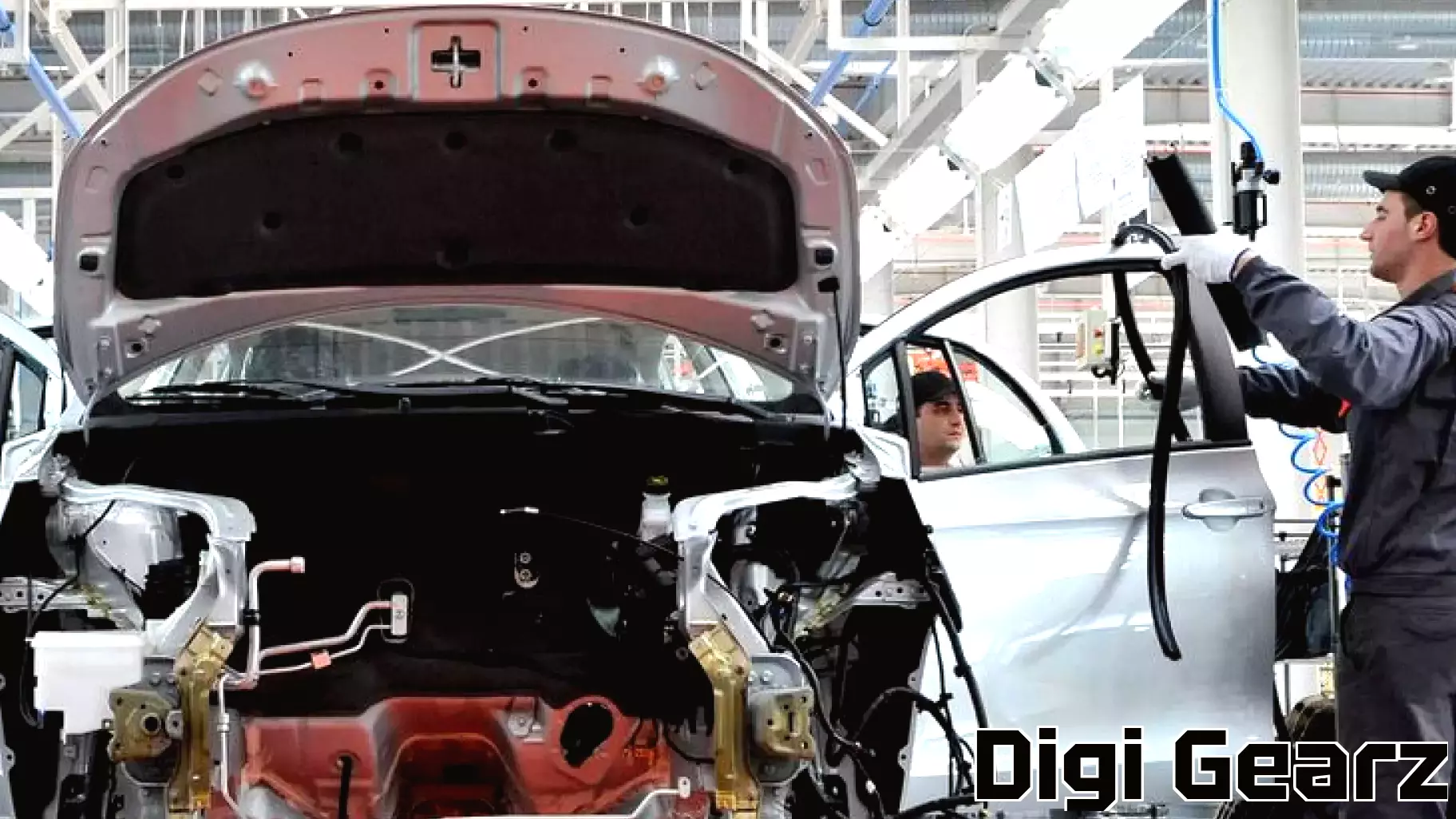 Can Lotus Technology (LOT) Turn Shrinking Revenue And New Hyper SUV Ambitions Into Strategic Strength?