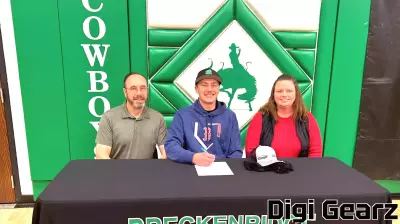 Teberg signs sponsorship for NDSCS electrical technology program